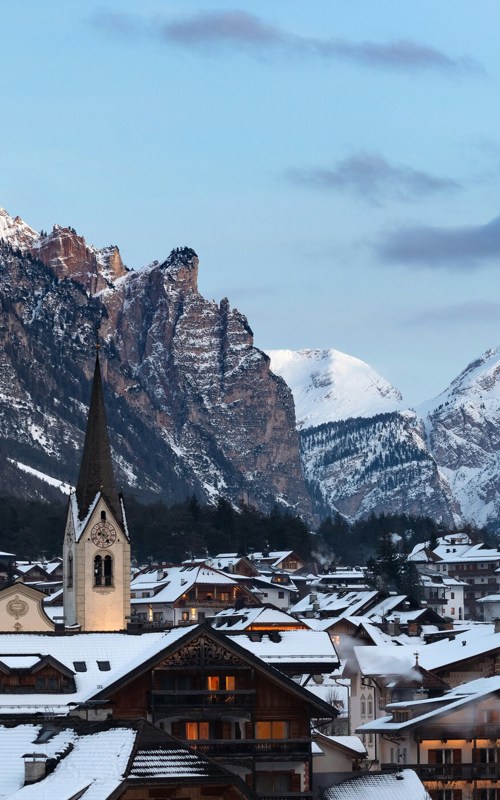 The village of San Vigilio di Marebbe in winter